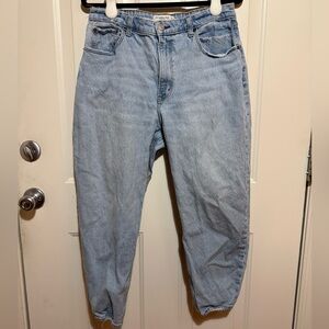 Abercrombie & Fitch Curve Love The 80s Mom High Rise Jeans